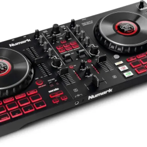 Test Numark Mixtrack Platinum FX : un contrôleur DJ complet pour débutants et amateurs