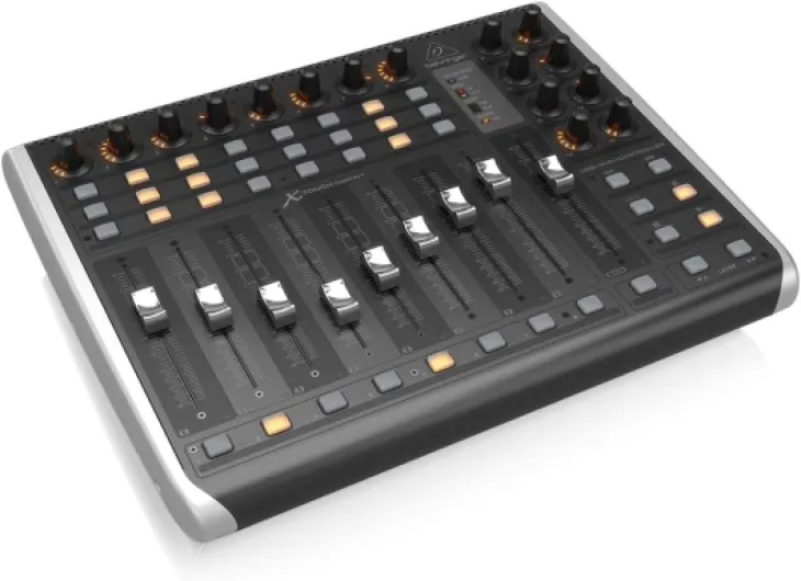 X-Touch Compact Contrôleur Universel USB/Midi avec 9 Faders Motorisés Tactiles X-TOUCH COMPACT Unique