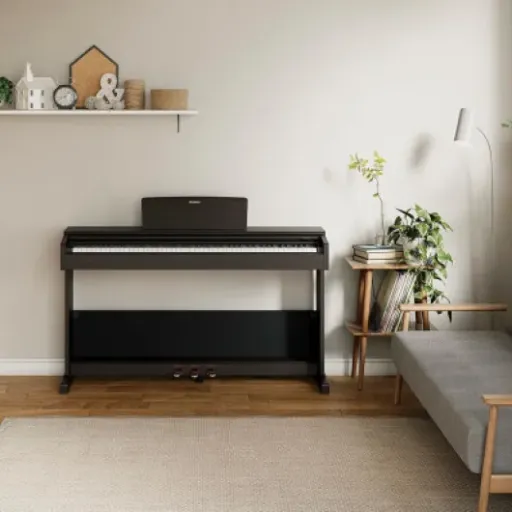 Test Yamaha ARIUS YDP-105R : un piano numérique sérieux pour débuter sans se ruiner