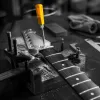Le manche de guitare : comprendre l’axe central du jeu moderne